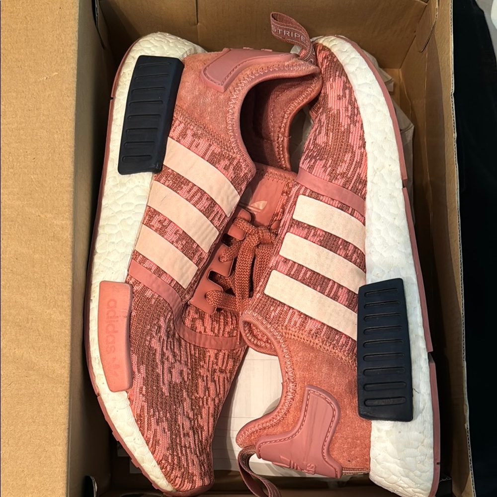 Adidas Women's Sneakers in Pink and White